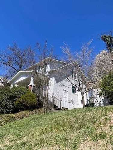 1145 SW Kerns Roanoke, VA 24015