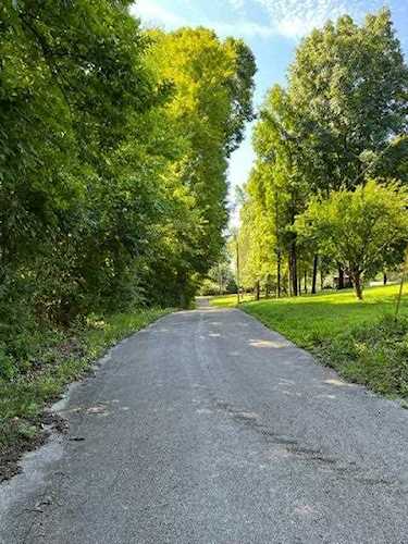 9999 Valley View Dr Nancy, KY 42544