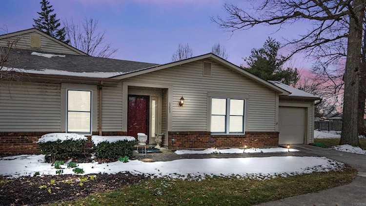 6209 Sawmill Woods Drive Fort Wayne, IN 46835