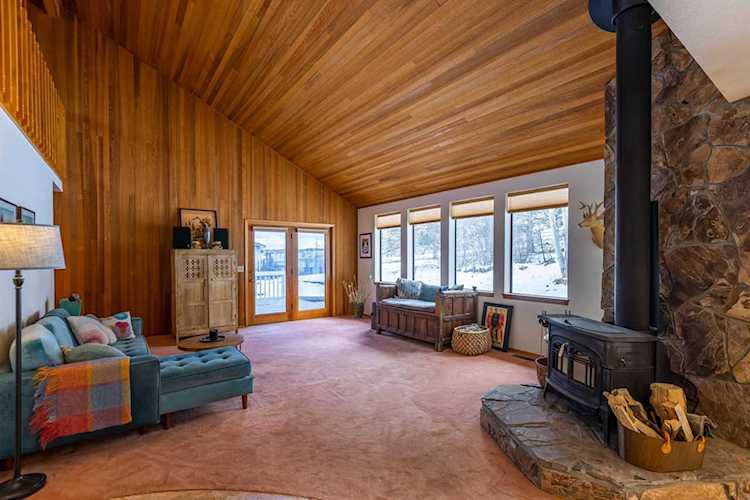 59820 Calgary Loop Bend, OR 97702