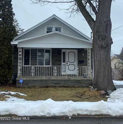 2525 Barton Ave Schenectady, NY 12306