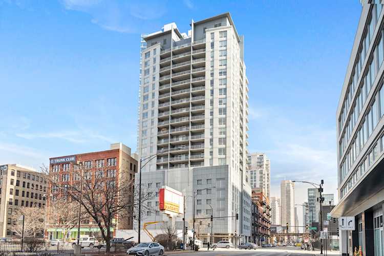330 W Grand Ave #2101 Chicago, IL 60610 | MLS 11739606 Photo 1