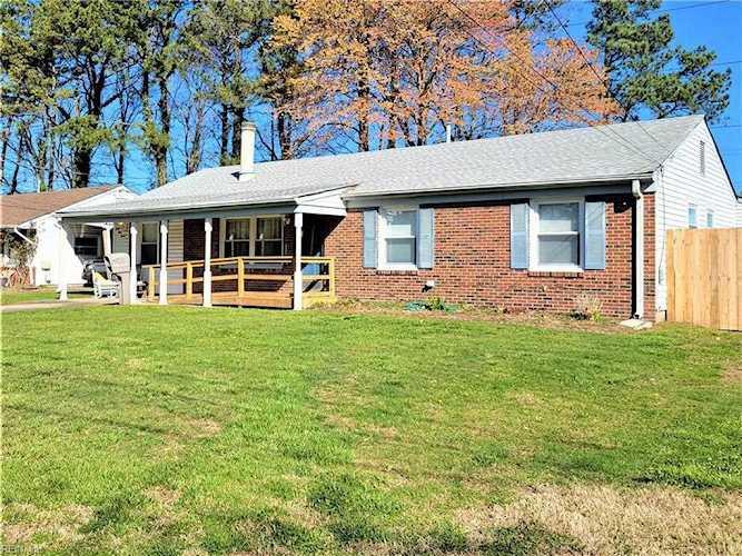 4912 Mandan Rd Virginia Beach, VA 23462