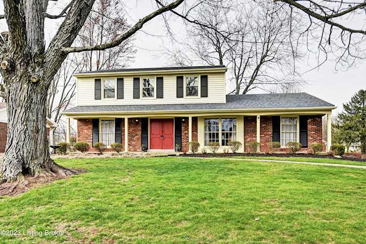 8402 Fox Ridge Ct Louisville, KY 40272