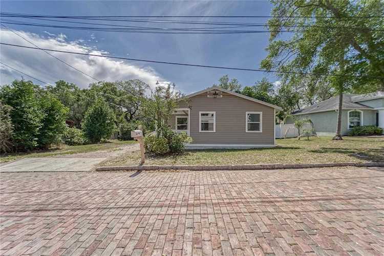 211 3rd Ave SW Largo, FL 33770