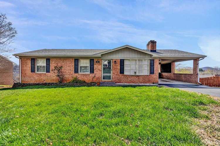 510 Aragona Vinton, VA 24179