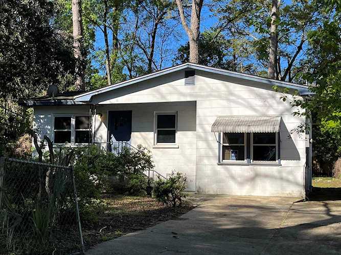 2030 Holmes St Tallahassee, FL 32310 in Hutchinson Heights Photo 1