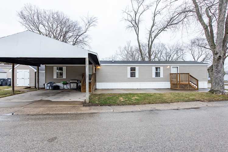 PHOTOS & DETAILS: 38569 N Sheridan Rd #423, Beach Park, IL 60087 For Sale - MLS #11739709 - Photos, Virtual Tour, School Info - Real Estate Listing Info Photo 1