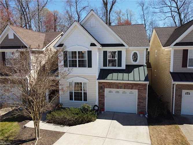 3042 Silver Charm Circle Suffolk, VA 23435