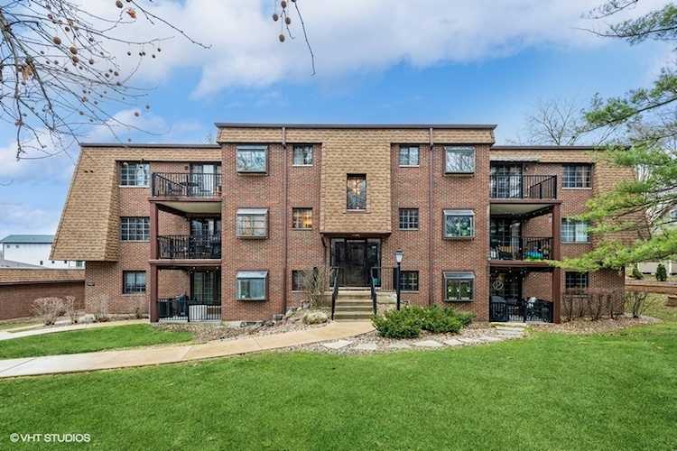 393 Duane St #204 Glen Ellyn, IL 60137