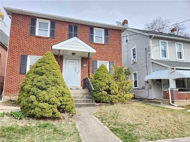 1021 5th St Catasauqua, PA 18032