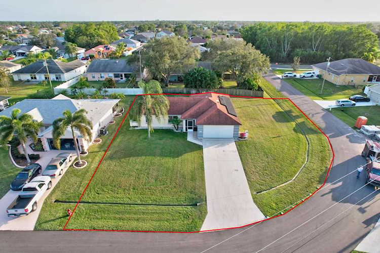 5577 NW Clark Avenue Port Saint Lucie, FL 34983
