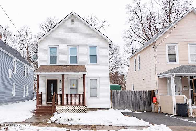 432 Hegeman St Schenectady, NY 12306