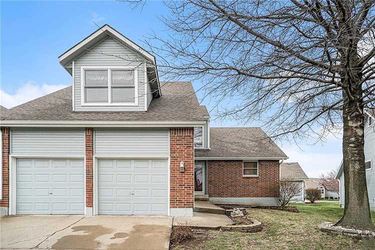 6904 W 156th St Overland Park, KS 66223