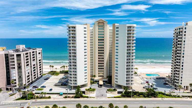 2937 Atlantic Avenue #305 Daytona Beach Shores, FL 32118