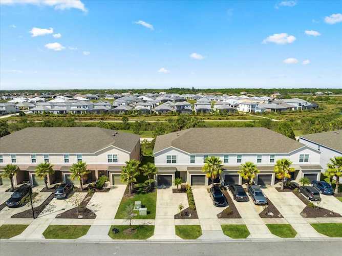 4737 Vignette WAY Sarasota, FL 34240