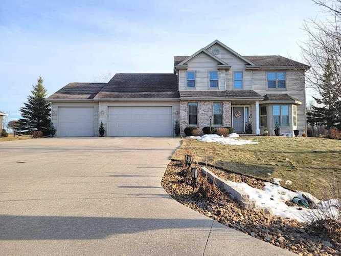 593 Whispering Springs Dr Fond Du Lac, City of Fond du Lac, WI 54937