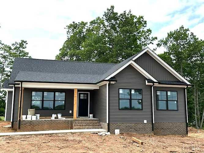 9999 Stonewall Rd Concord, VA 24538