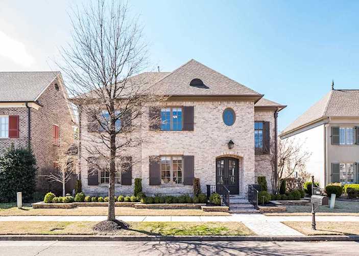 1883 Old Towne Ln Germantown, TN 38139