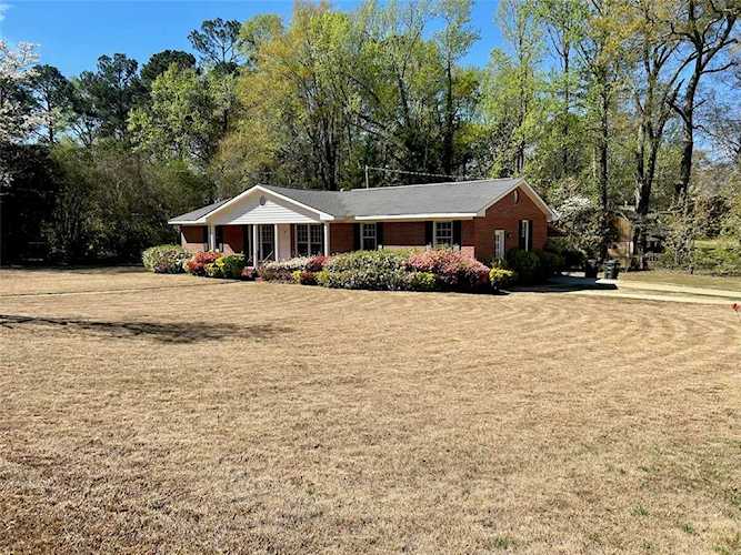 1708 Spruce St Opelika, AL 36801
