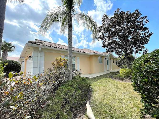 7632 Camminare Dr Sarasota, FL 34238