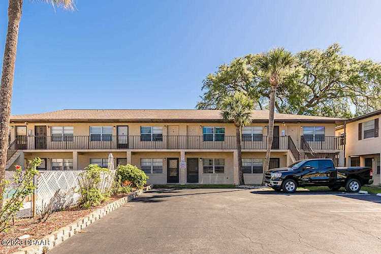1351 Ridgewood Avenue #10 Daytona Beach, FL 32114