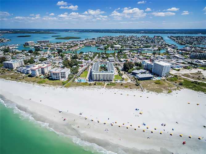 12000 Gulf Blvd #207-N Treasure Island, FL 33706