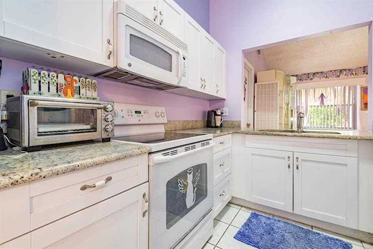 10390 Boynton Place Circle Boynton Beach, FL 33437