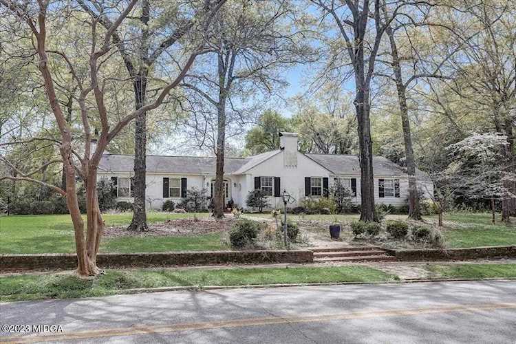 3848 Overlook Macon, GA 31204