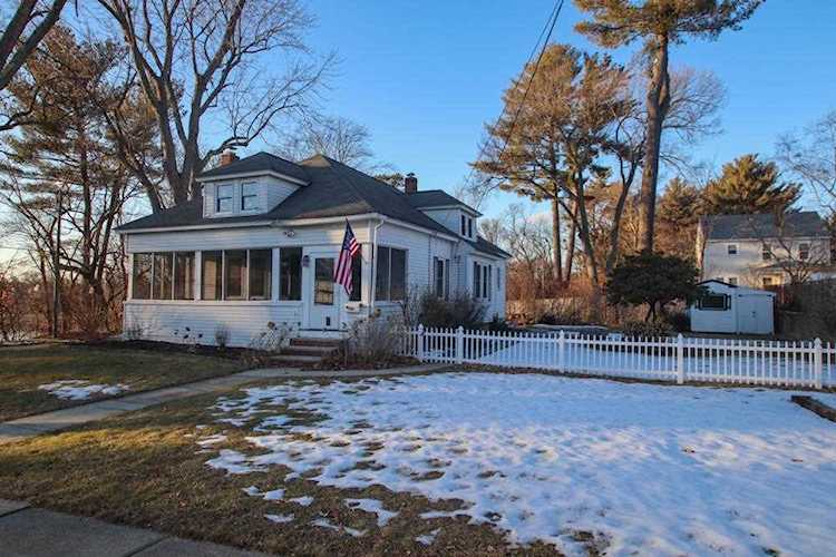 25 Pratt St Nashua, NH 03060 | MLS 4942181 Photo 1