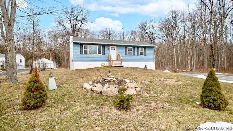 38 Kisor Road Highland, NY 12528