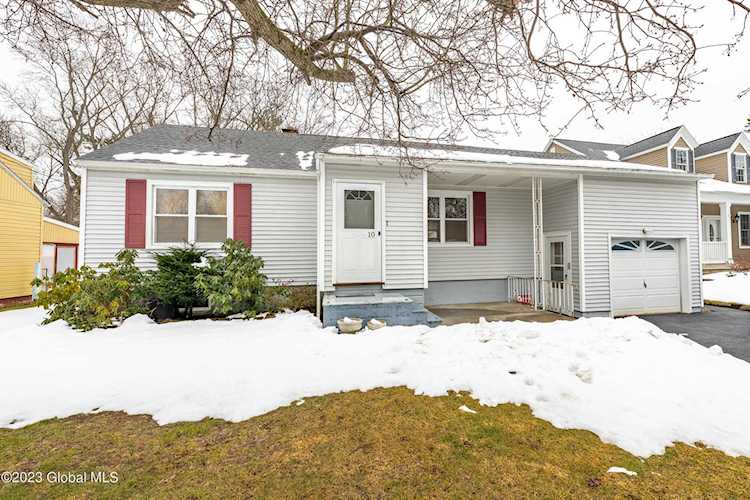 10 St Joseph St Schenectady, NY 12303