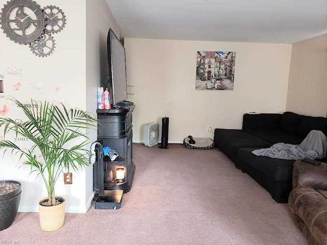 1375 Granada Ct Newport News, VA 23608
