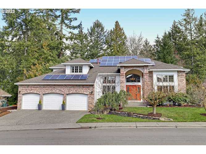 12437 NW Woodland CT Portland, OR 97229