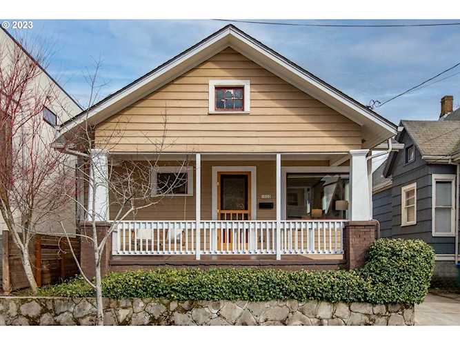 1022 SE 42nd AVE Portland, OR 97215