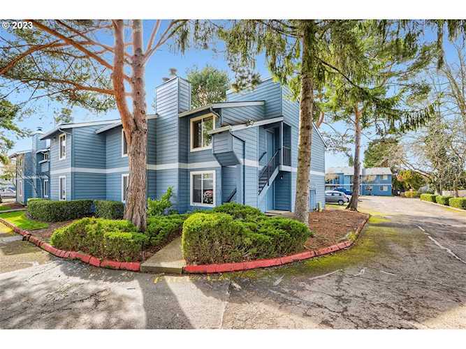 2330 SE Brookwood AVE #221 Hillsboro, OR 97123