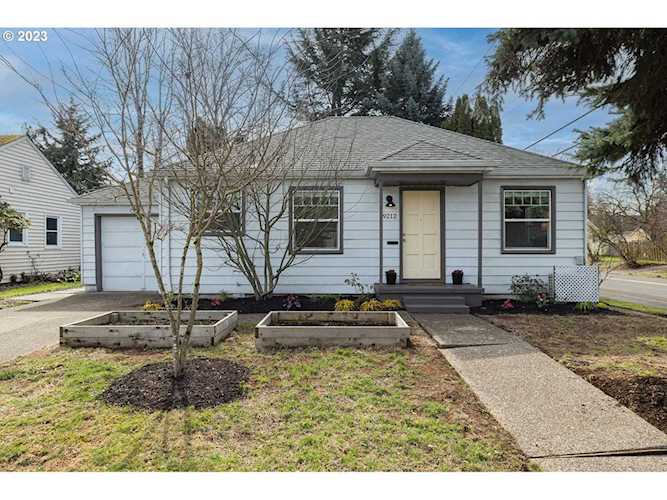 9212 SE Morrison ST Portland, OR 97216