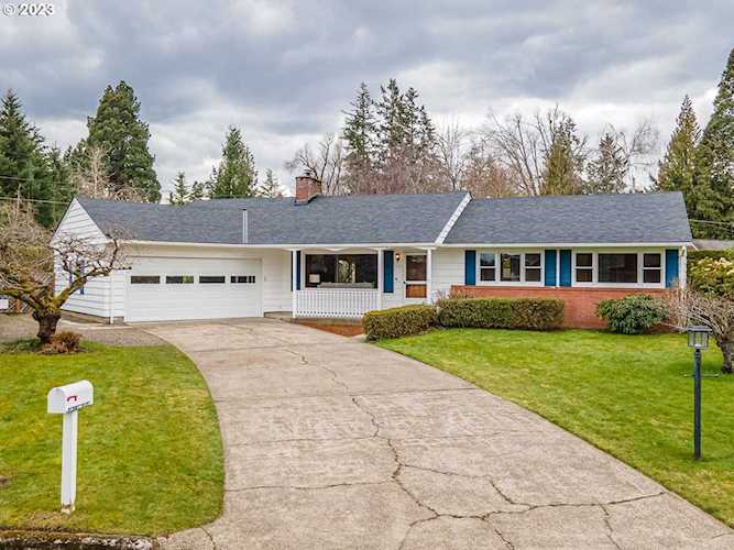 5220 SE Sierra Vista DR Milwaukie, OR 97267