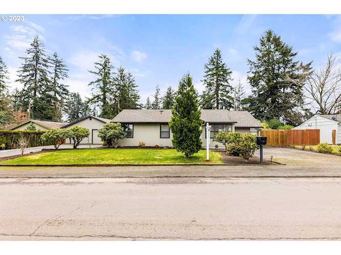 8817 Mt Jefferson AVE Vancouver, WA 98664