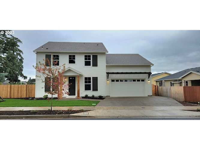 1705 N Locust ST Canby, OR 97013