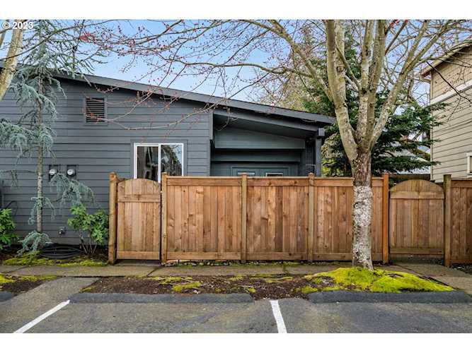 7232 N New York AVE #1 Portland, OR 97203