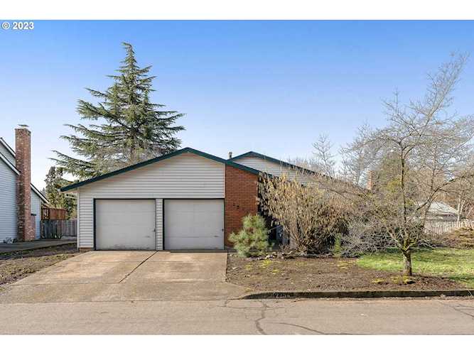 2254 SE Foxglove CT Hillsboro, OR 97123