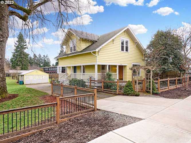 10244 SE 43rd AVE Milwaukie, OR 97222