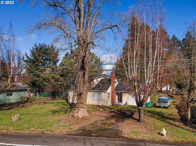 18038 SE River RD Milwaukie, OR 97267