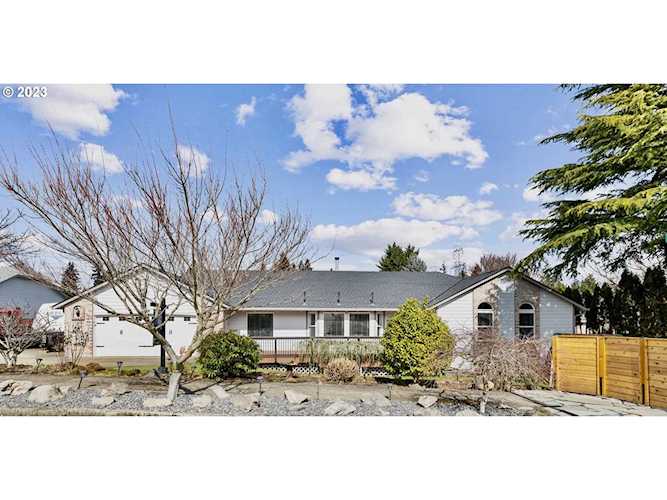 900 NW 57th ST Vancouver, WA 98663