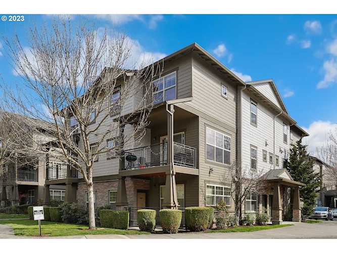 621 NE Newstead LN Hillsboro, OR 97006
