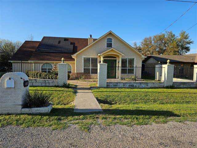 4011 Dakota Trail Granbury, TX 76048
