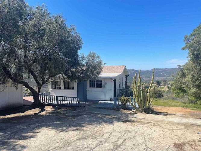 19747 Japatul Rd Alpine, CA 91901