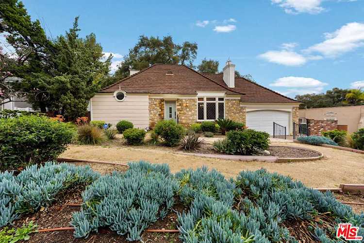 1347 San Luis Rey Dr Glendale, CA 91208