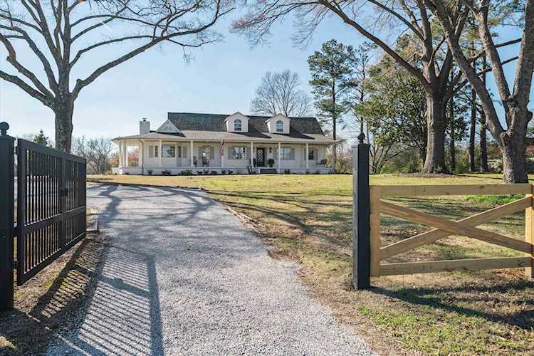 1595 S Hwy 196 Hwy Piperton, TN 38017